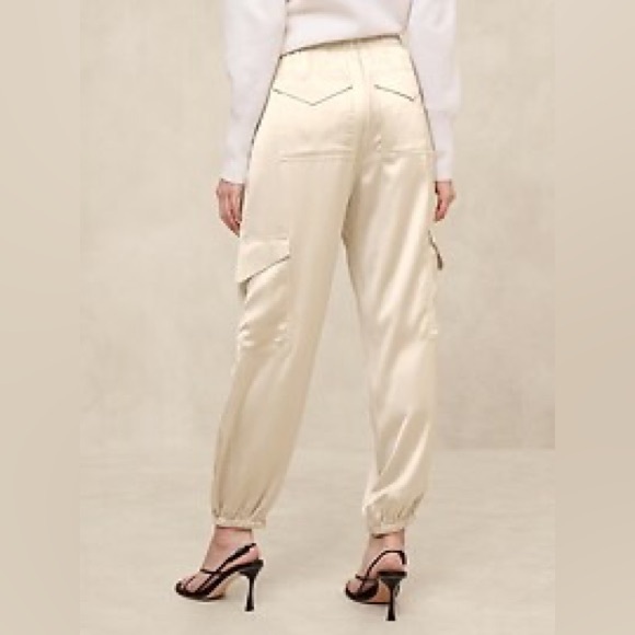 Banana Republic Satin Cargo Jogger Medium Gold Beige NWOT 27’inseam High Rise - Picture 6 of 11
